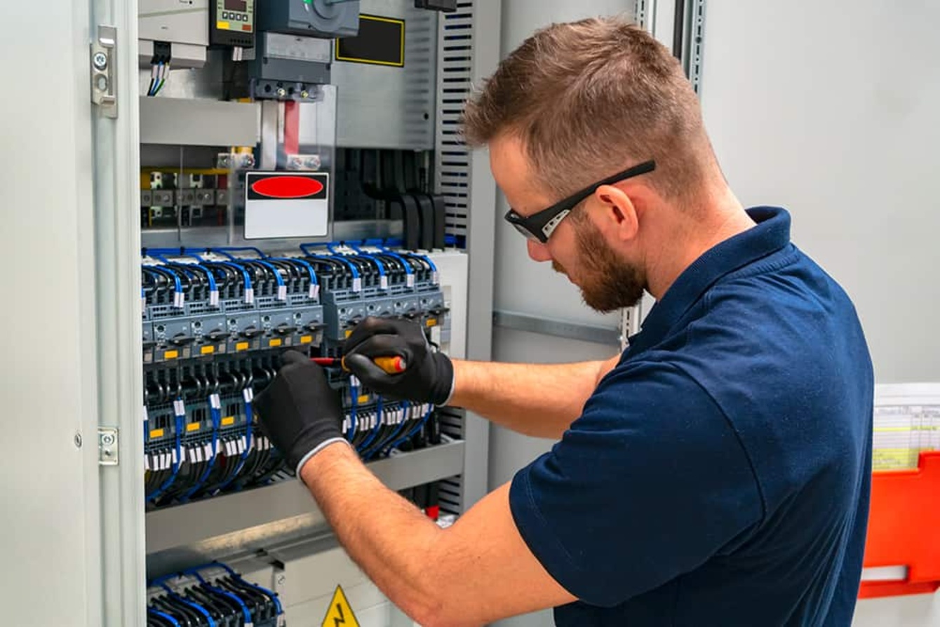 Elektroniker für Energie- und Gebäudetechnik (m/w/d) bei Elektro Grauer Florek & Baisch GbR in Stuttgart