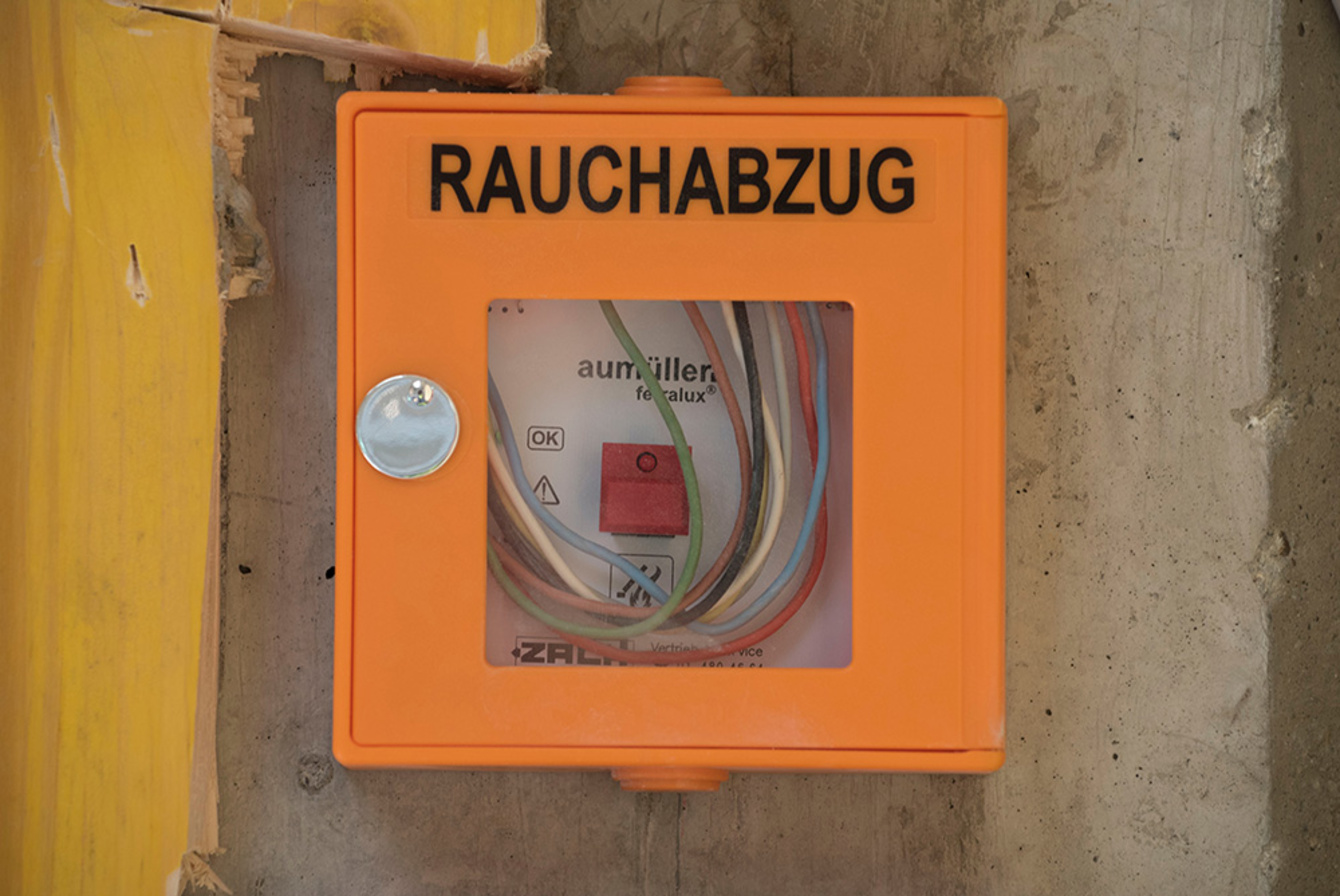 Rauchwärme­abzug bei Elektro Grauer Florek & Baisch GbR in Stuttgart
